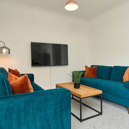 Beautiful 3 Bed Apartment In Bonchurch - Nr Ventnor - Large Outside Terrace & Parking - Dog Friendly - The Perfect Choice For Couples, Friends, Families - 5 Mins To Beach Exteriér fotografie