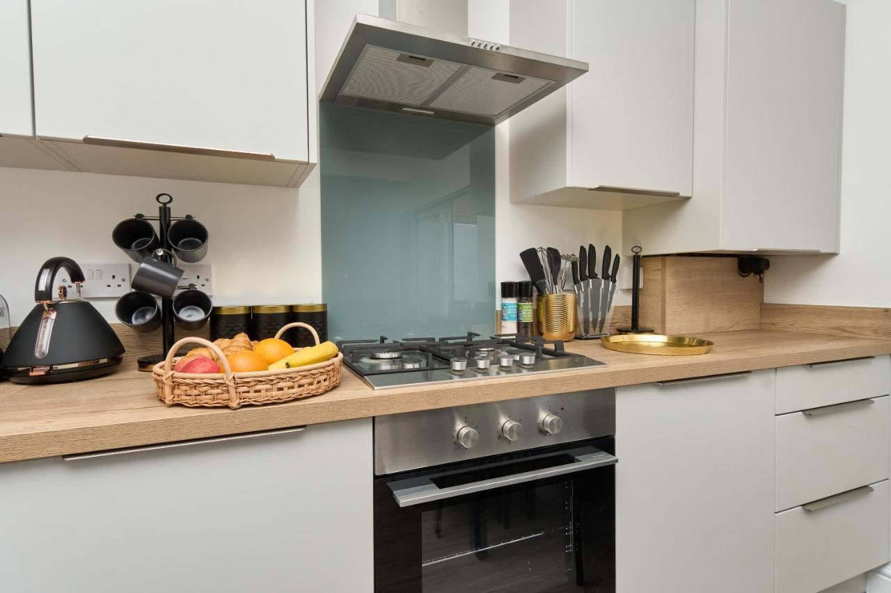 Beautiful 3 Bed Apartment In Bonchurch - Nr Ventnor - Large Outside Terrace & Parking - Dog Friendly - The Perfect Choice For Couples, Friends, Families - 5 Mins To Beach Exteriér fotografie
