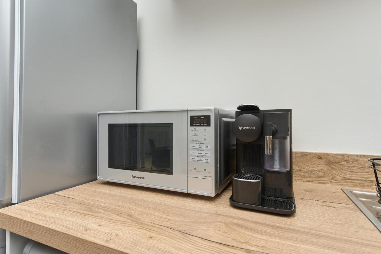 Beautiful 3 Bed Apartment In Bonchurch - Nr Ventnor - Large Outside Terrace & Parking - Dog Friendly - The Perfect Choice For Couples, Friends, Families - 5 Mins To Beach Exteriér fotografie