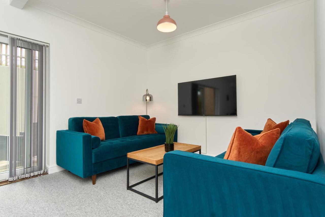 Beautiful 3 Bed Apartment In Bonchurch - Nr Ventnor - Large Outside Terrace & Parking - Dog Friendly - The Perfect Choice For Couples, Friends, Families - 5 Mins To Beach Exteriér fotografie